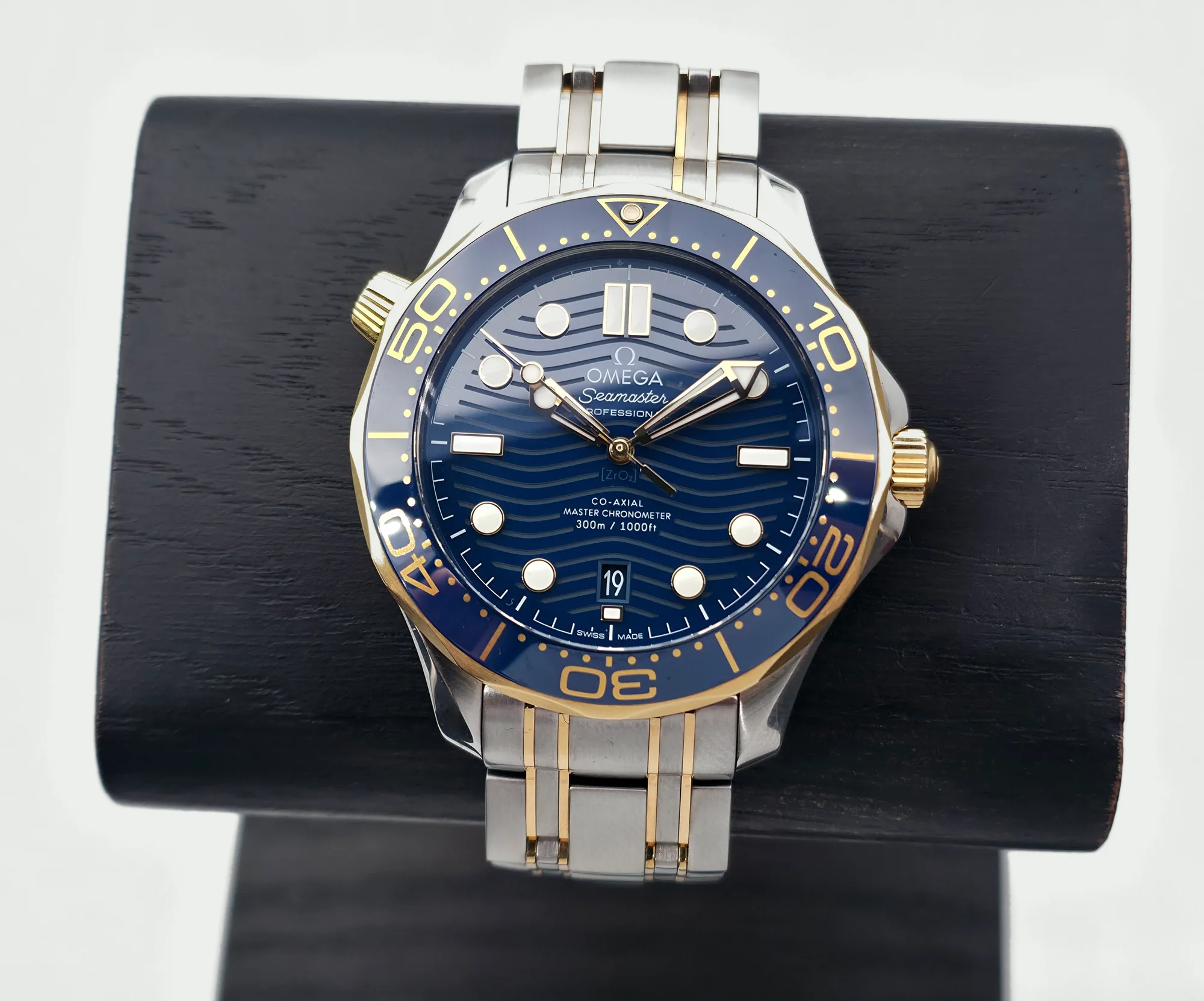 Omega Seamaster Diver 300M 42mm Steel/Yellow Gold (03/2019)